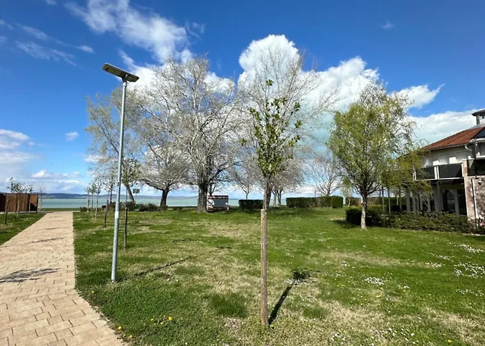 Waterfront Daire Zamárdi